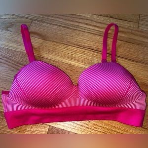 No Boundaries Sports Bra